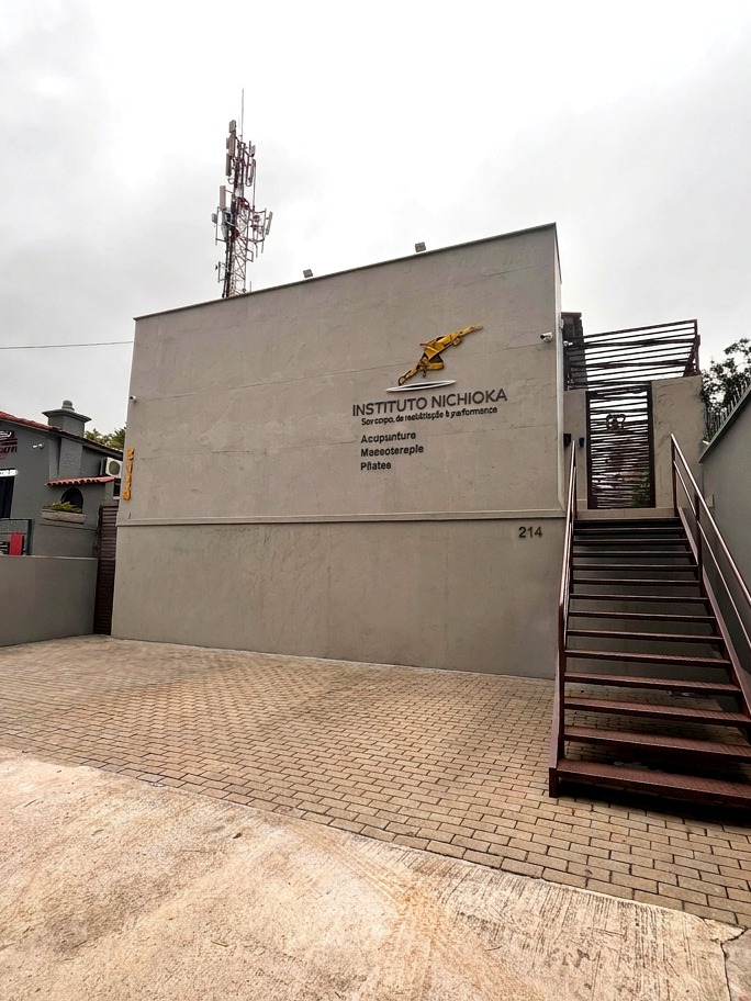 Fachada da Unidade 2 do Instituto Nichioka em 2114, clínica de fisioterapia, pilates e reabilitação